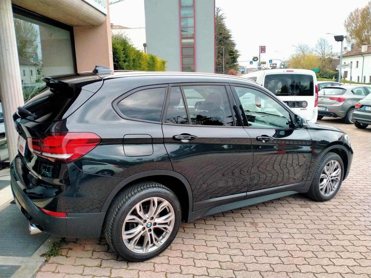 BMW X1 SDRIVE 18D SPORT STEPTR. LEGA 18 / VOLANTE MSPORT