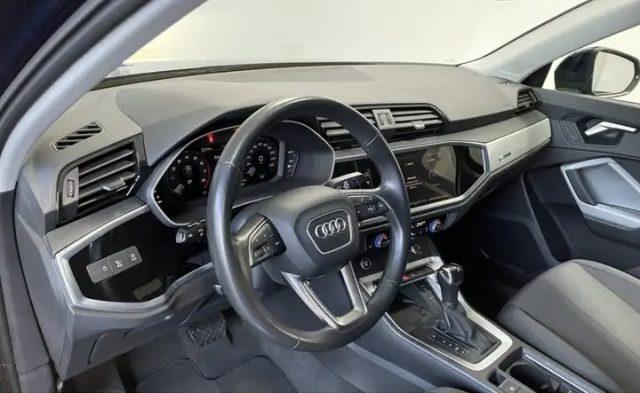 AUDI Q3 35 TFSI Business