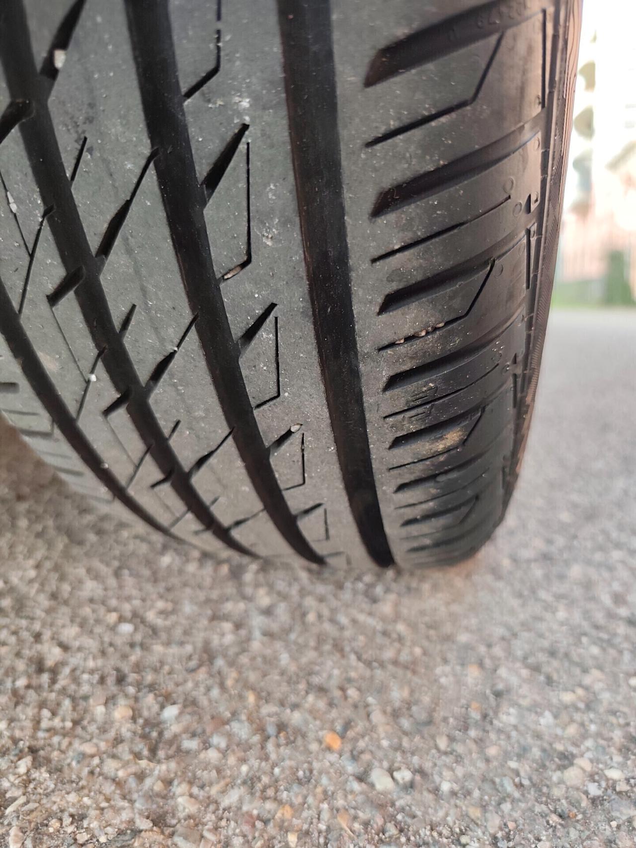 Volkswagen Golf 5 1.6 Benz 1 proprietario