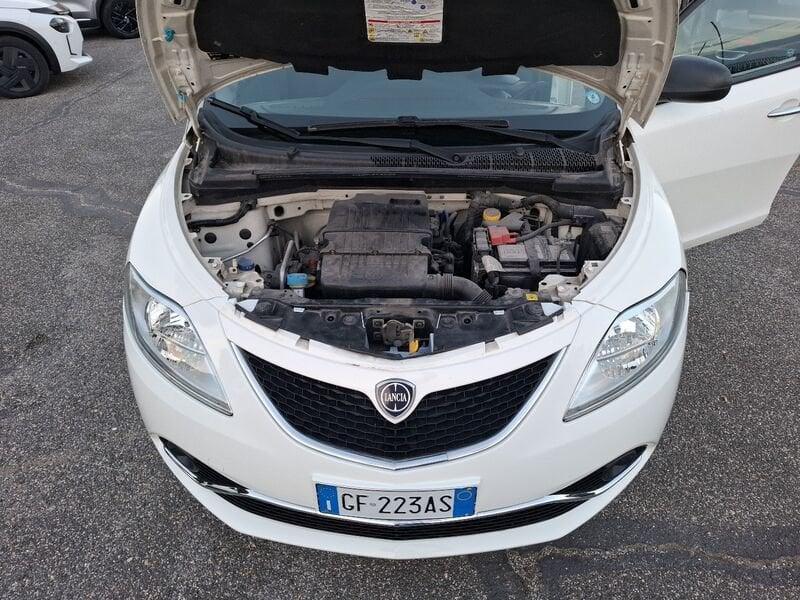 Lancia Ypsilon Ypsilon 1.2 69 CV 5 porte Silver