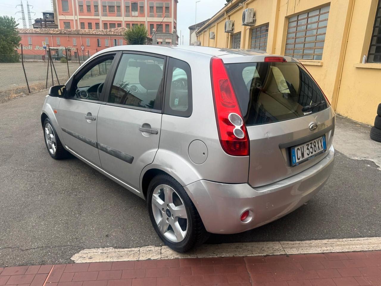 Ford Fiesta Anno 2006 1.2 Benzina 75CV CINGHIA FATTA
