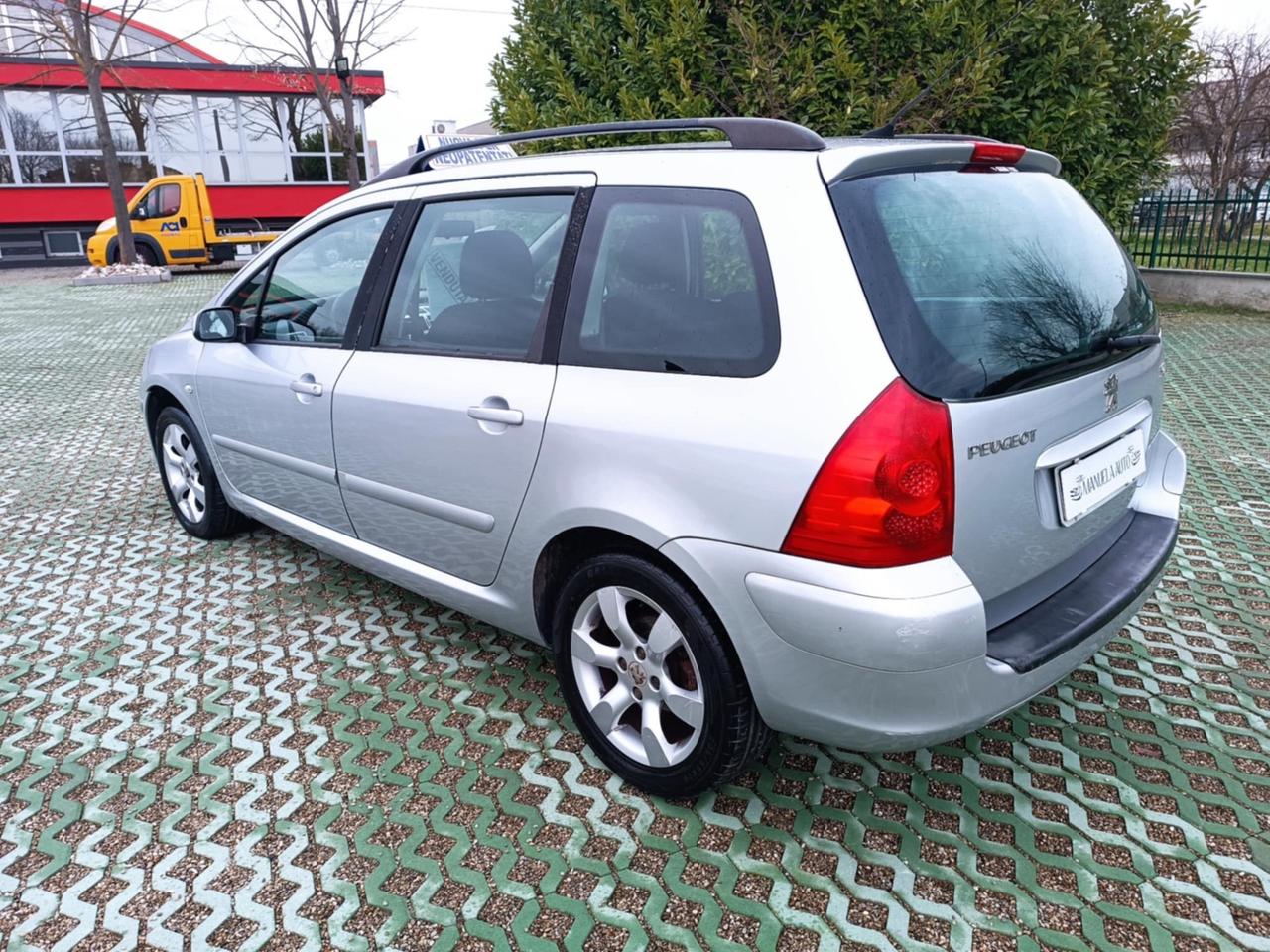 Peugeot 307 1.6 16V Station XS ideale per neopatentati