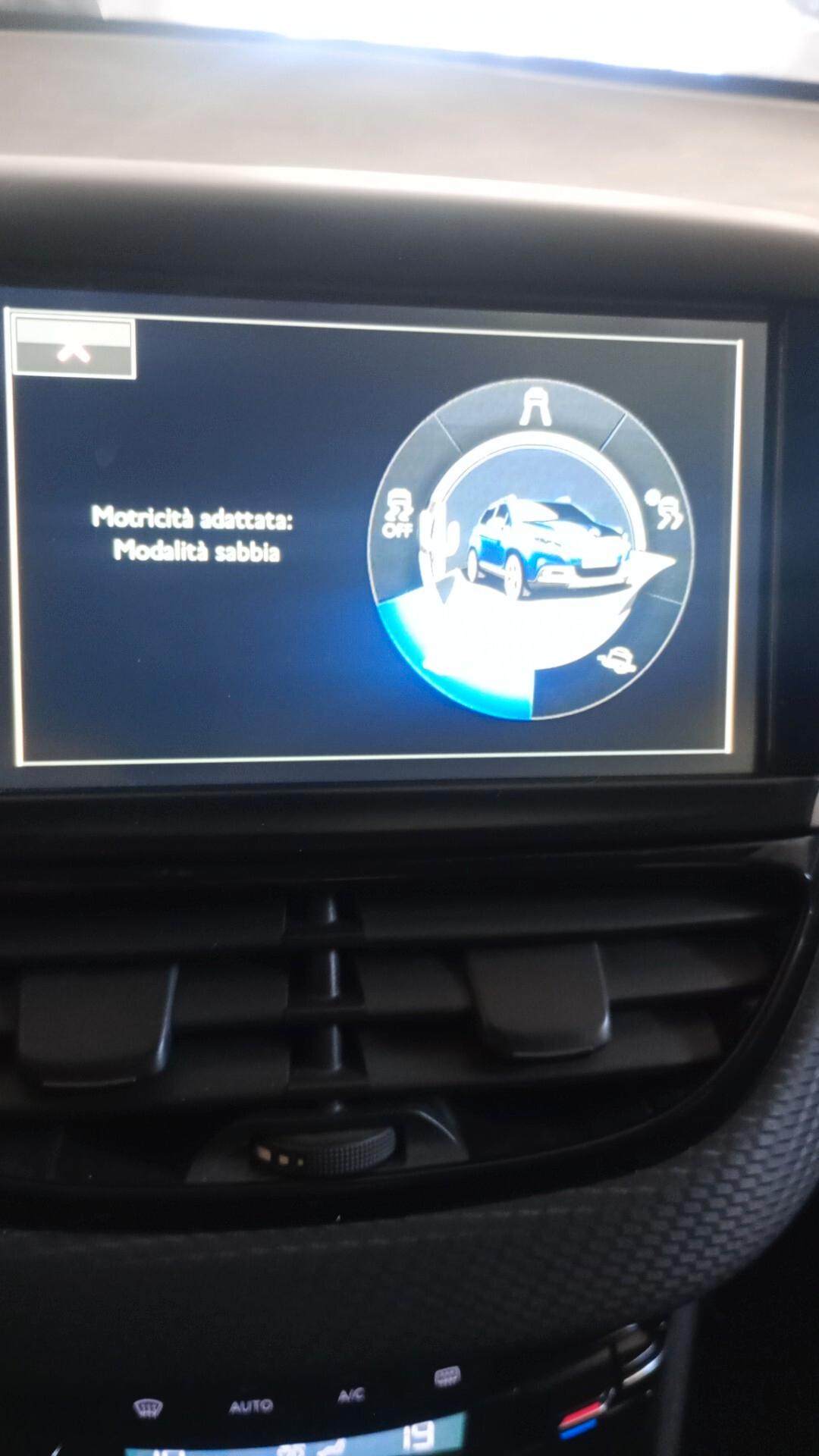 Peugeot 2008 1.6 e-HDI Allure