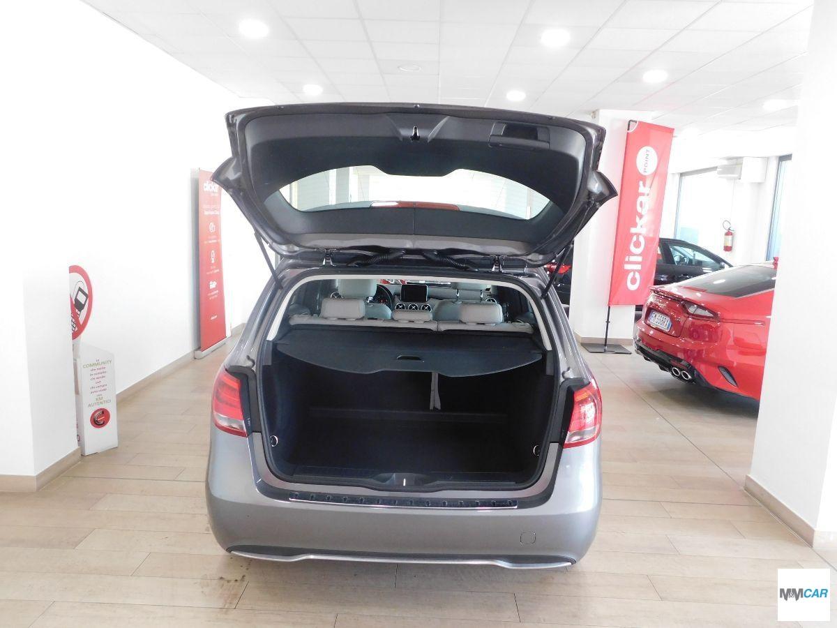 MERCEDES - Classe B - B 200 d Business