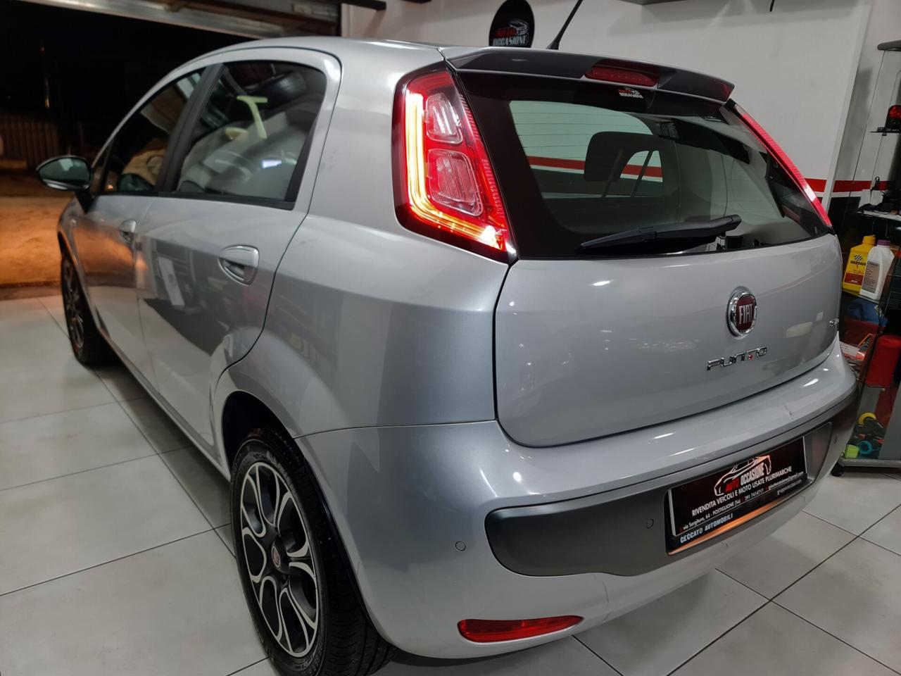 Fiat Punto Evo 1.6 Mjt DPF*Navigat.*Pelle*Cruise*PDC