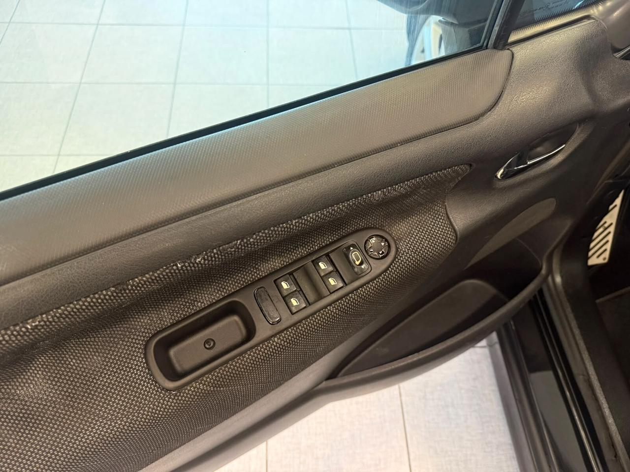Peugeot 207 1.6 HDi 90CV 5p. XS