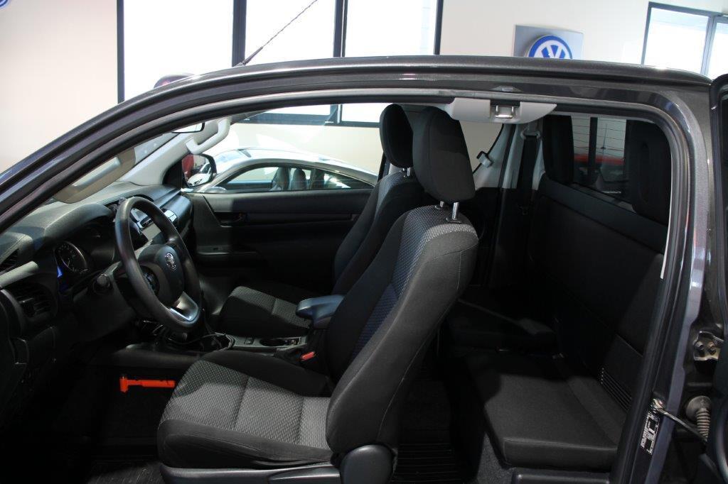 Toyota Hilux 2.4 D-4D 4WD 2 porte Extra Cab PREPARATA TAGLIANDATA uff Toyota