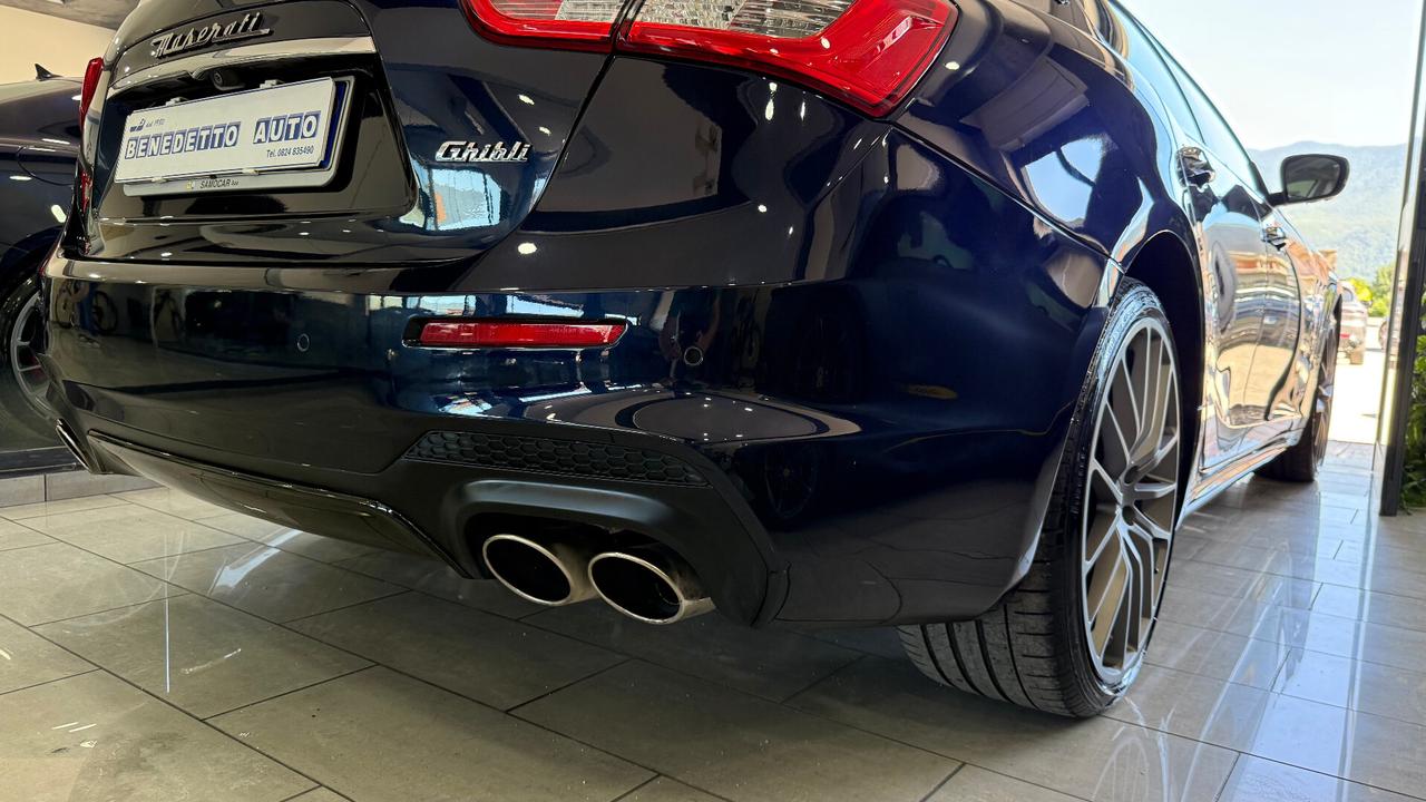 Maserati Ghibli V6 Diesel Gransport TETTO