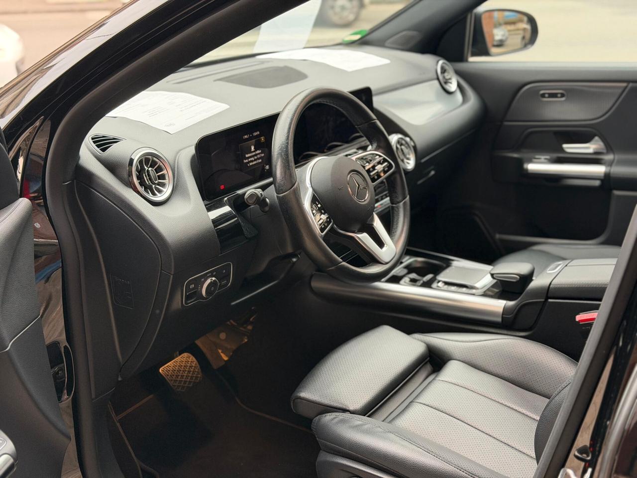 Mercedes-benz GLA 220