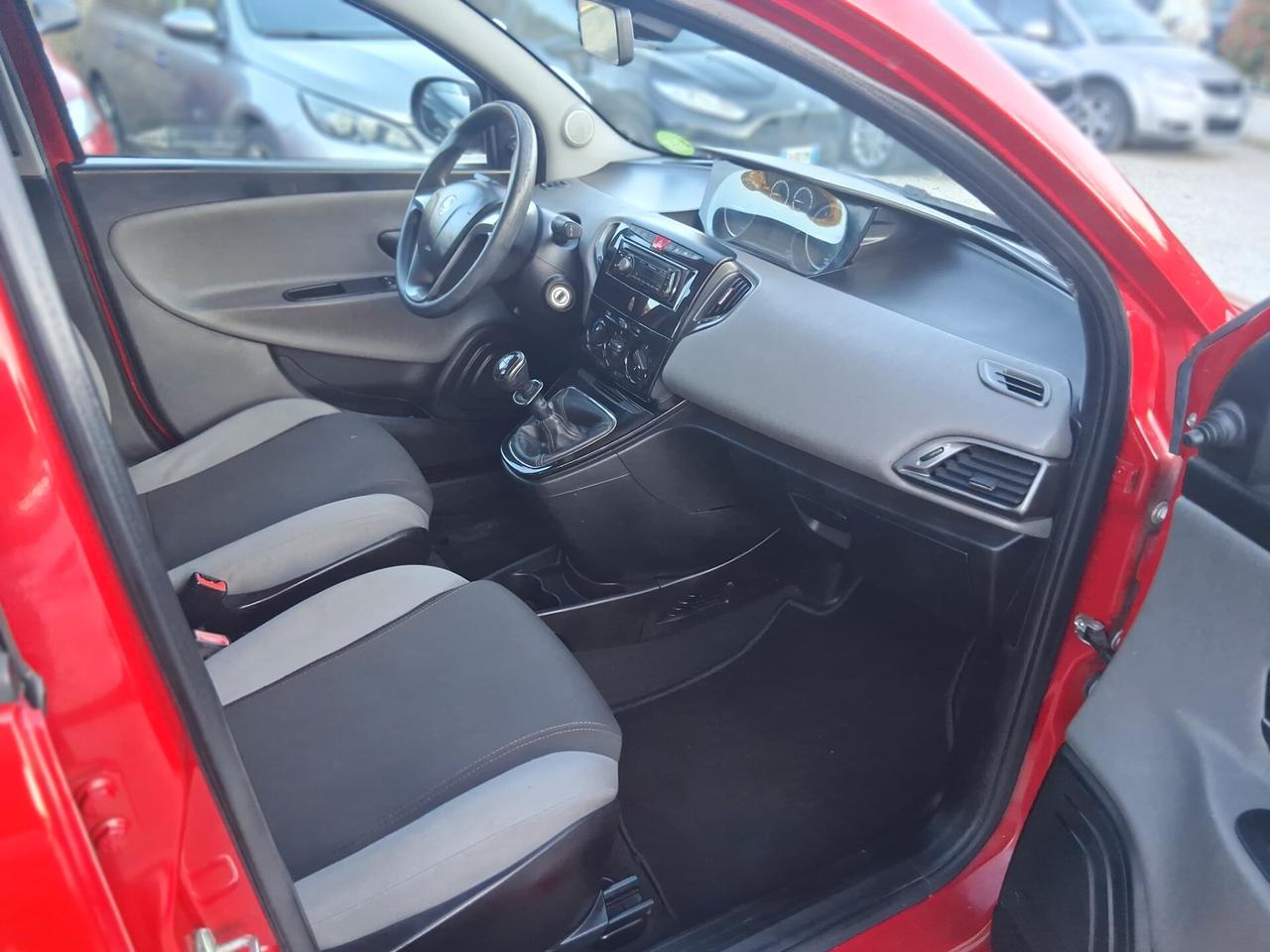 Lancia Ypsilon 1.2 69 CV 5 porte GPL Ecochic Gold