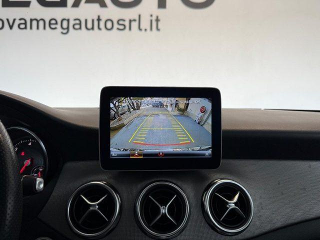 MERCEDES-BENZ GLA 200 d Automatic 4Matic Sport