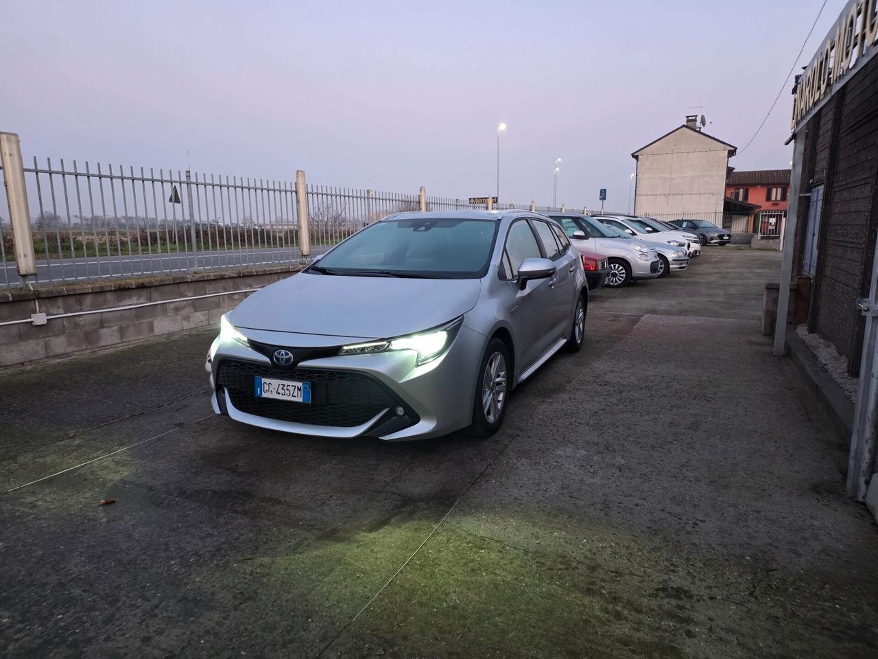 Toyota Corolla Touring Sports 1.8 Hybrid Business Tech