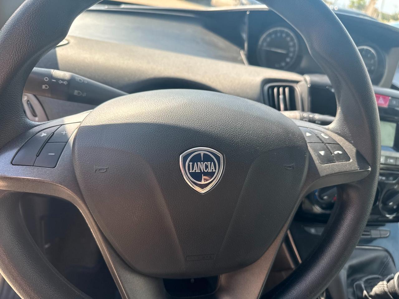 Lancia Ypsilon 1.0 FireFly 5 porte S&S Hybrid