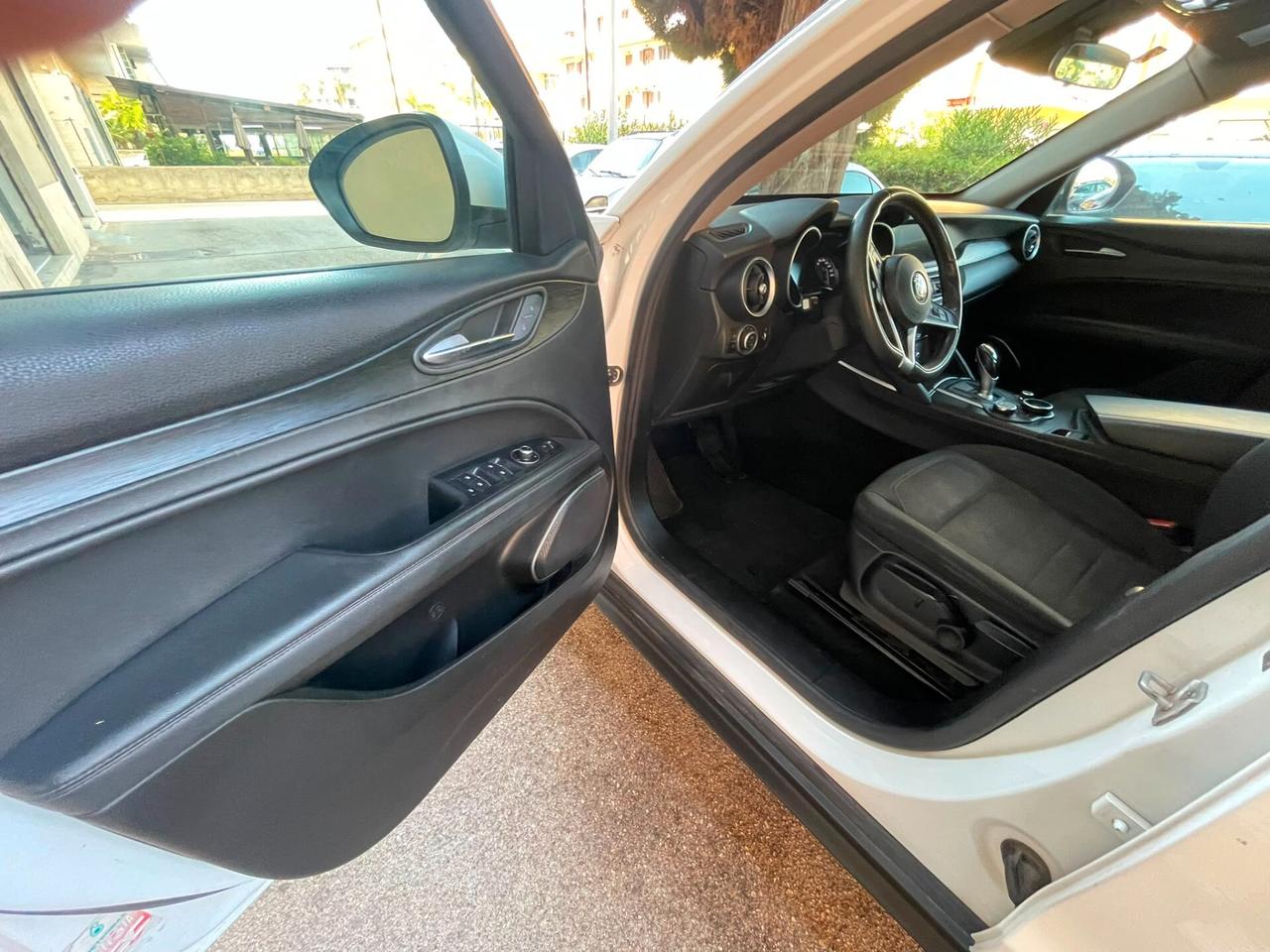 Alfa Romeo Stelvio 2.2 Turbodiesel 210 CV AT8 Q4 Business
