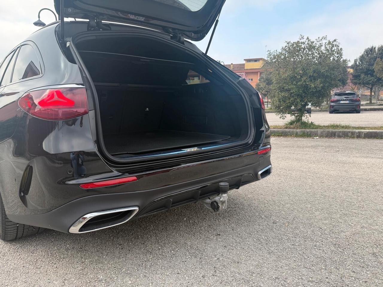 Mercedes-benz E 220 D/ MILD HYBRID/4MATIC/S.WAMG LINE/PREMIUM/CERCHI 19 AMG/IMPIANTO BURMUSTER/PACCHETTO LUCI !!