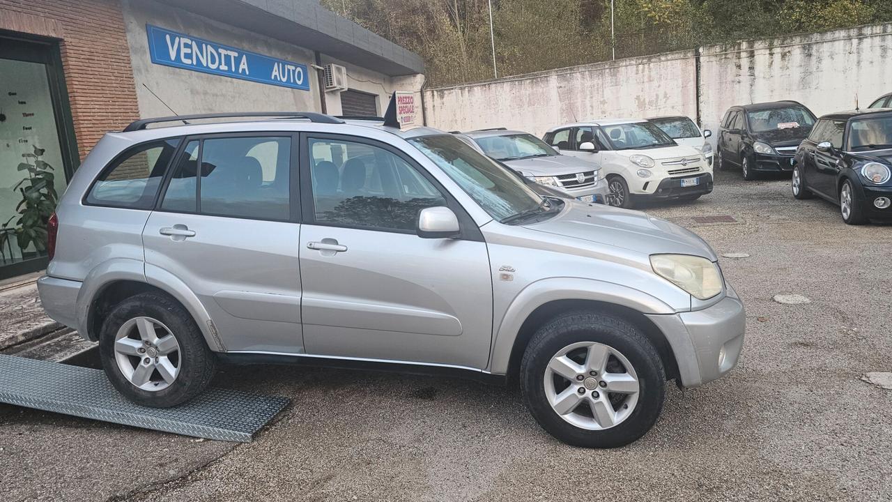 Toyota RAV 4 RAV4 2.0 Tdi D-4D cat 5 porte Sol