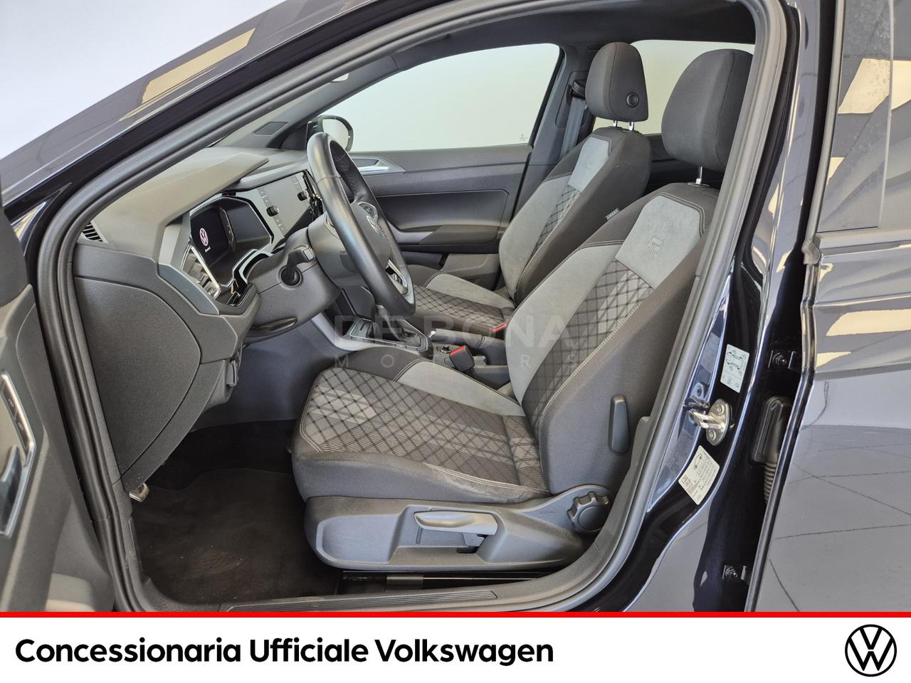 Volkswagen Taigo 1.0 tsi r-line 110cv