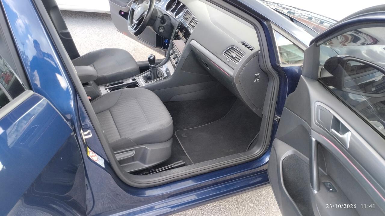 Volkswagen Golf WOLKSVAGEN BMT BENZINA /METANO