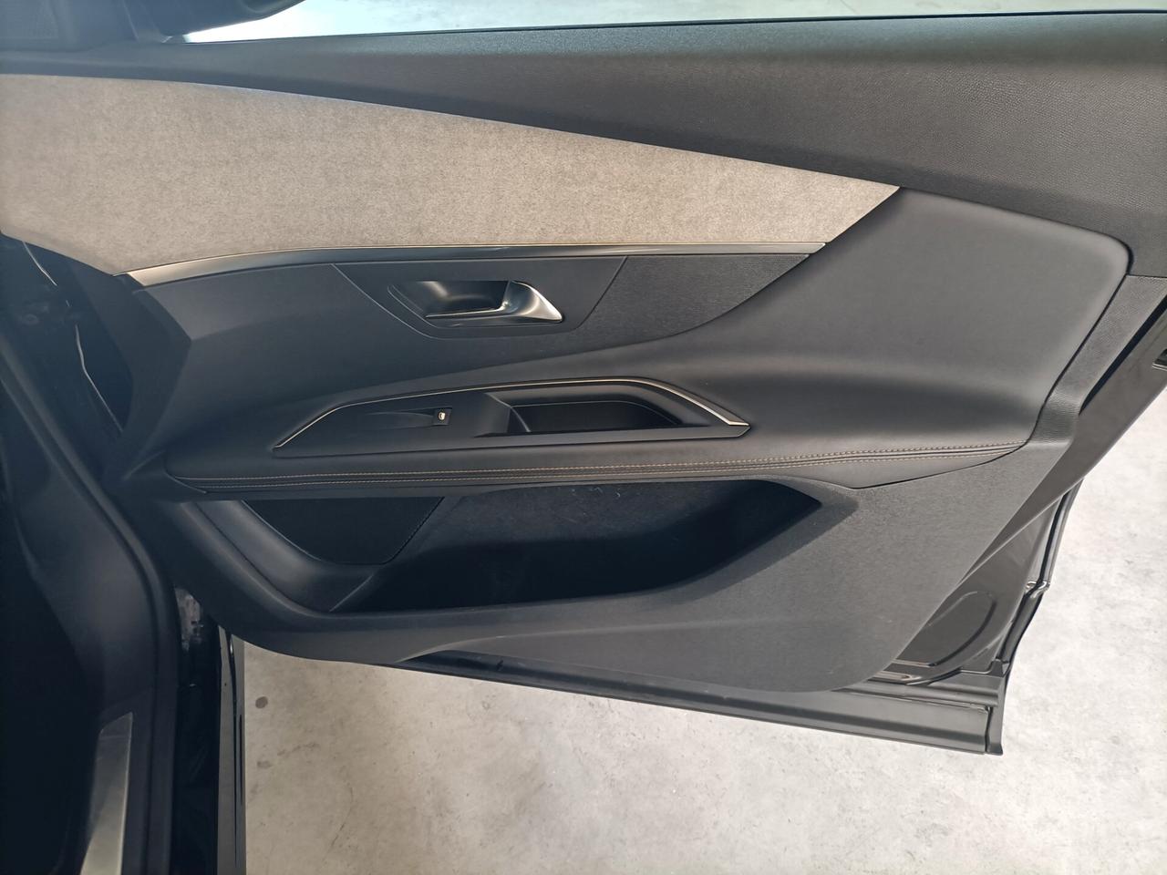 Peugeot 3008 BlueHDi 180 S&S EAT8 GT 10/2019