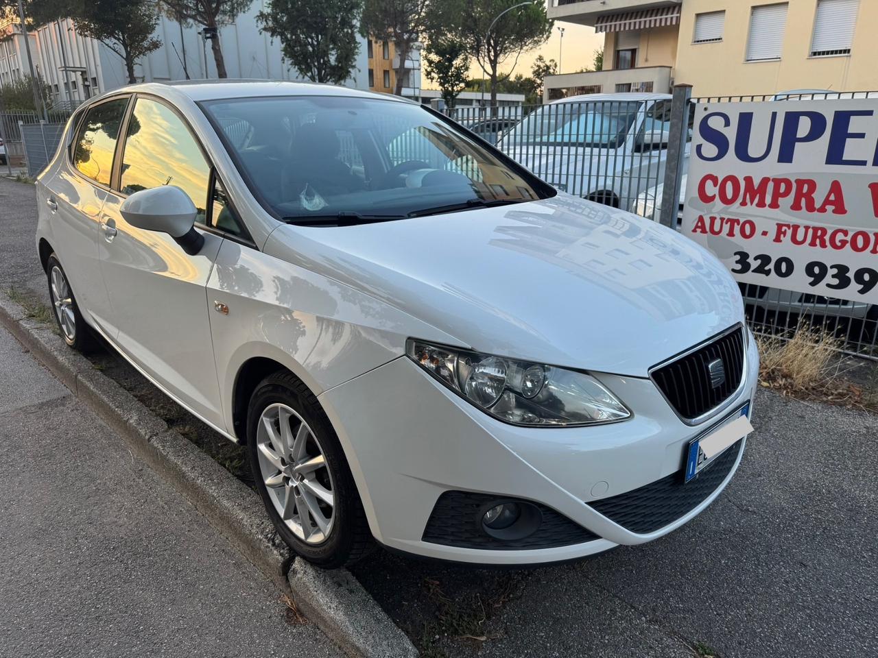 Seat Ibiza 1.4 5 porte neopaten garanzia 12 mesi