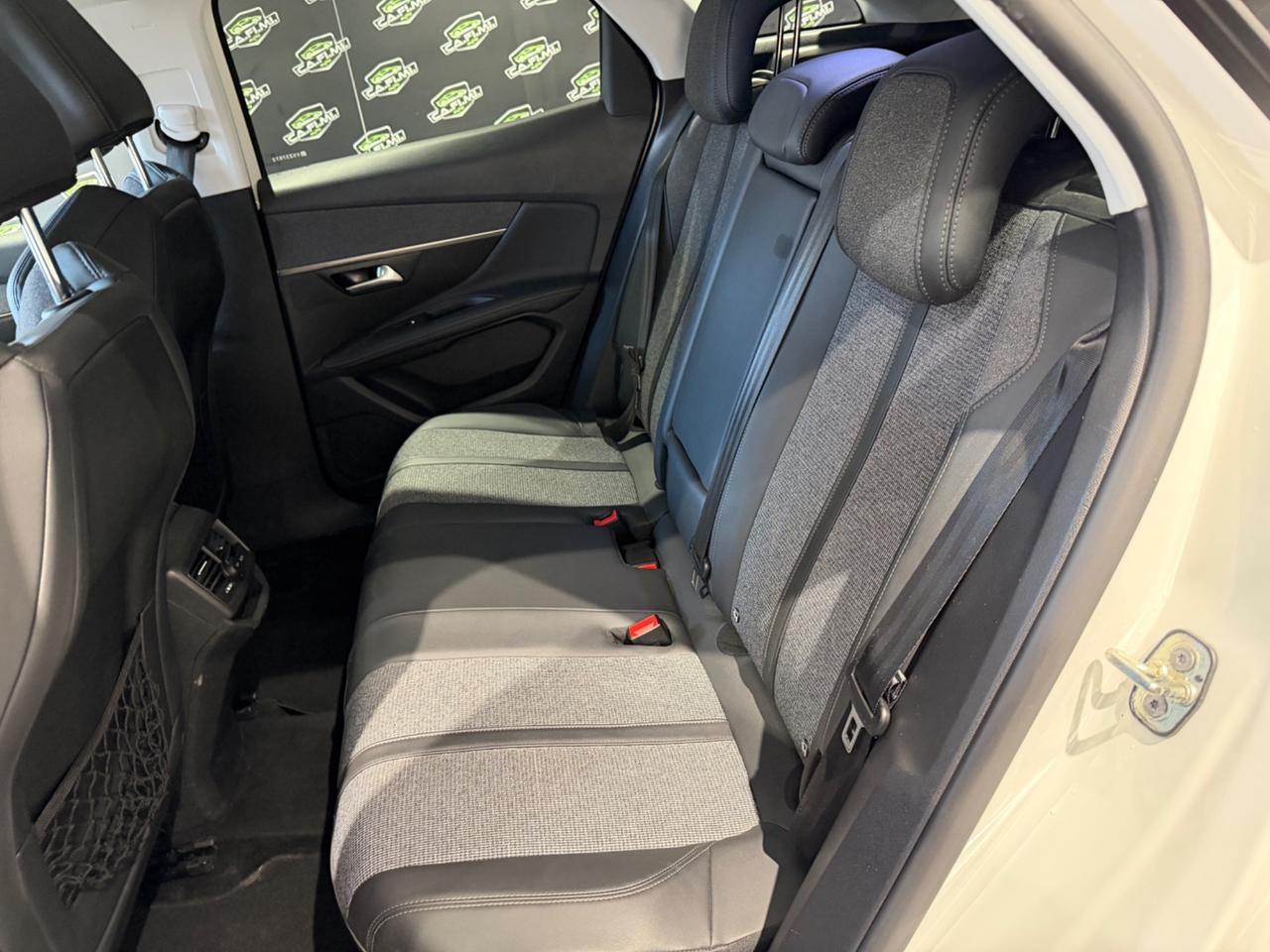 Peugeot 3008 -2019 BlueHDi 130 S&S Allure