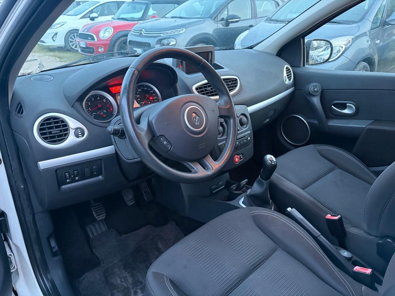RENAULT CLIO SPORTOUR 1.2 ANNO 2010 75CV 147.000 KM