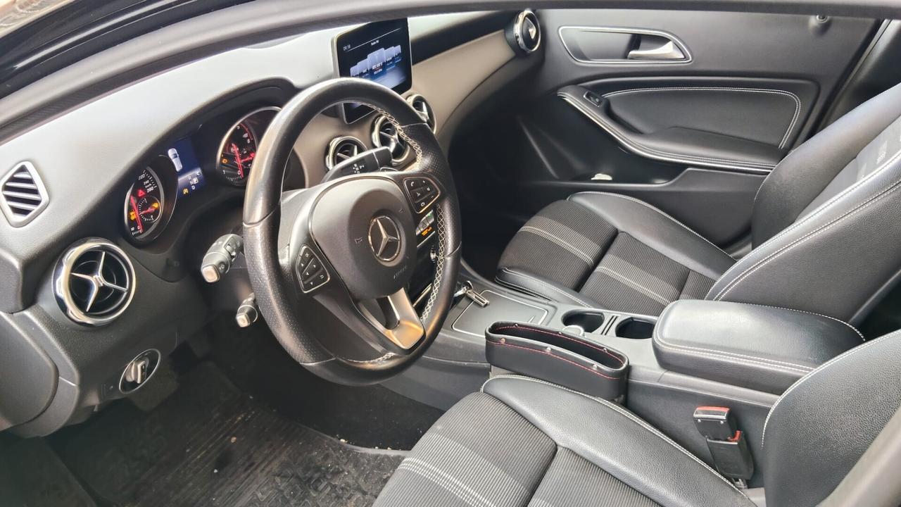 Mercedes-benz GLA 200 d Automatic Sport 2.2 136 cv