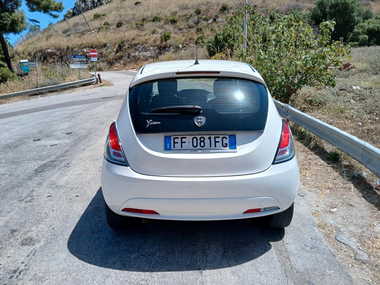 Lancia Ypsilon 1.2 Silver
