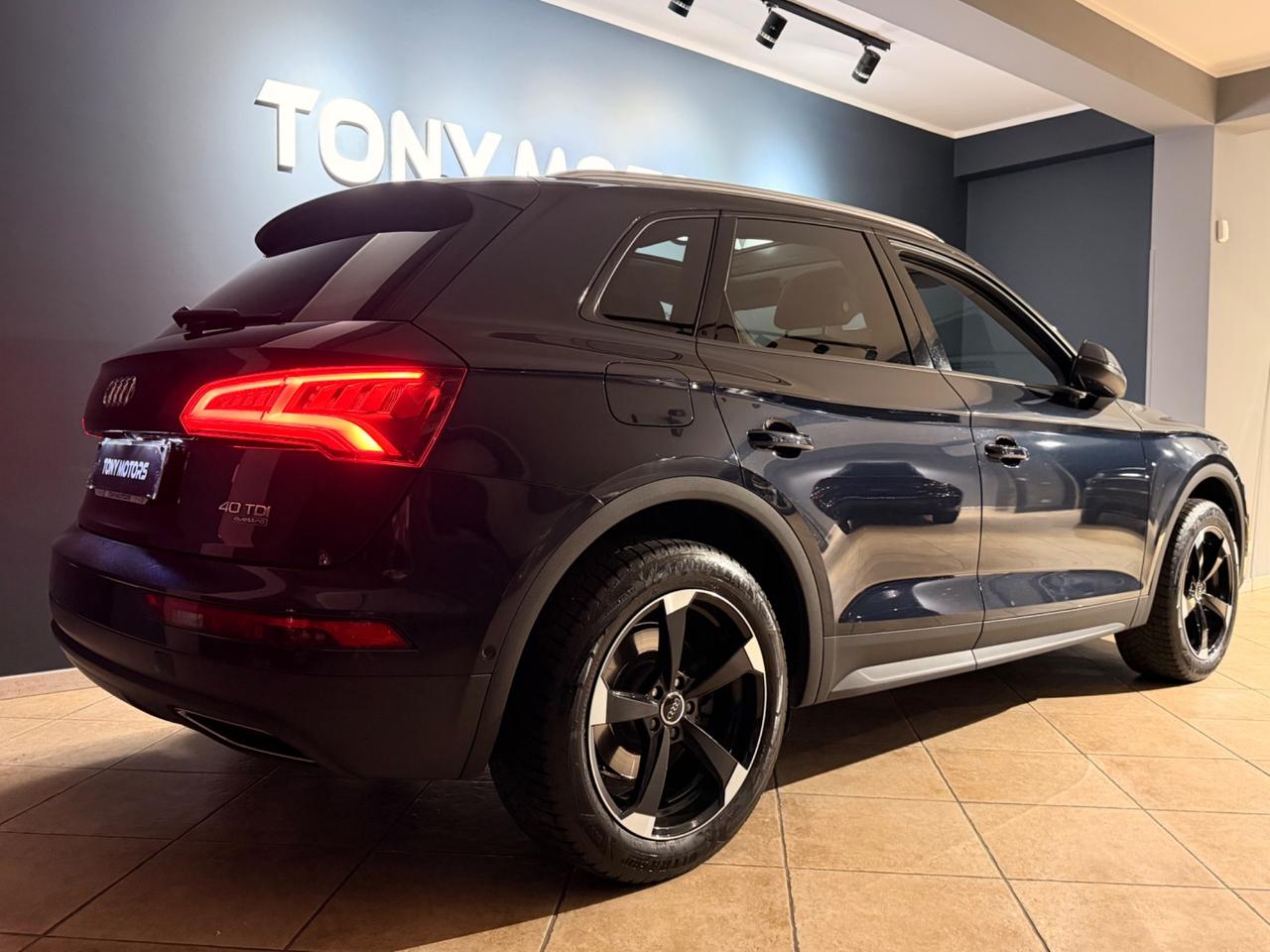 Audi Q5 40 TDI quattro S tronic Business Design