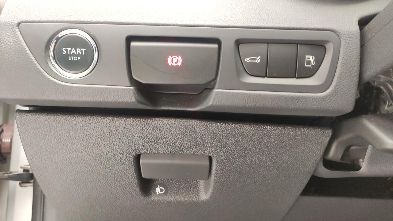 Peugeot 508 BlueHDi 180 EAT6 S&S Feline