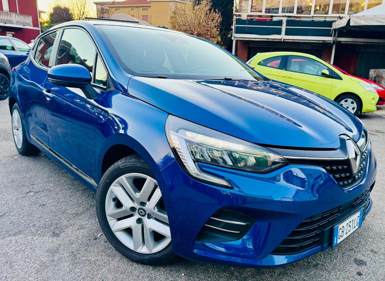 Renault Clio Full Hybrid E-Tech 140 CV 5 porte Initiale Paris