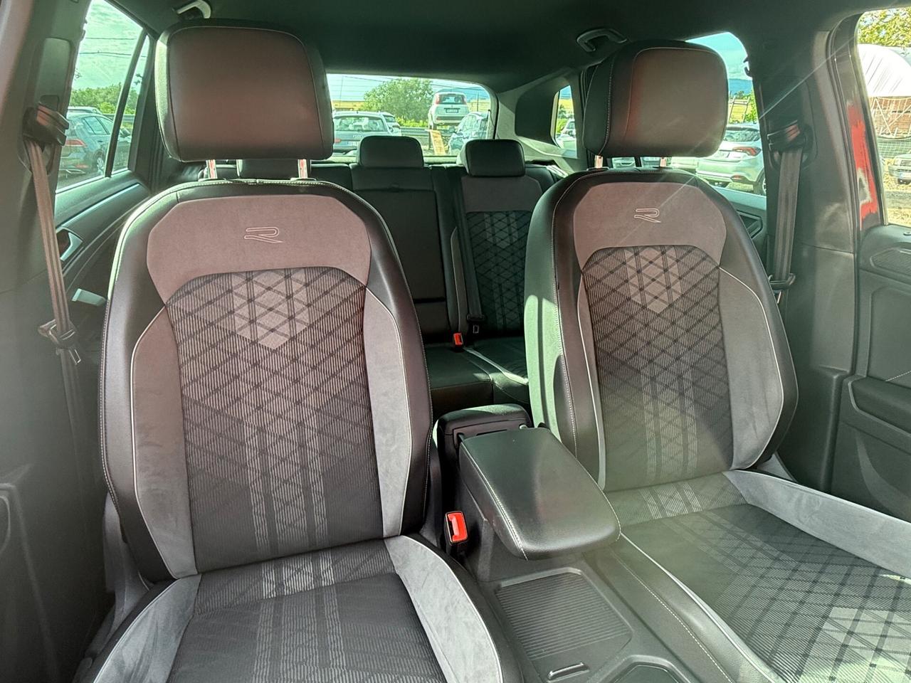 Volkswagen Tiguan R-Line 2.0 TDI 150 CV DSG