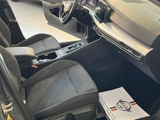 Volkswagen Golf 1.0 eTSI EVO DSG Life