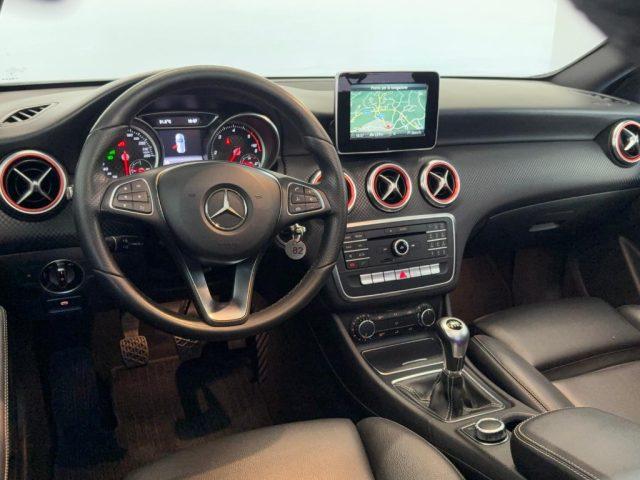 MERCEDES-BENZ A 180 d Premium
