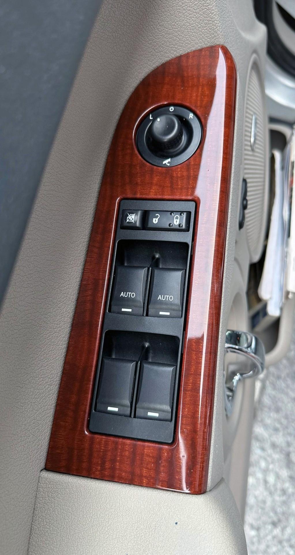 JEEP COMMANDER 3.0 CRD DPF LIMITED 7 POSTI