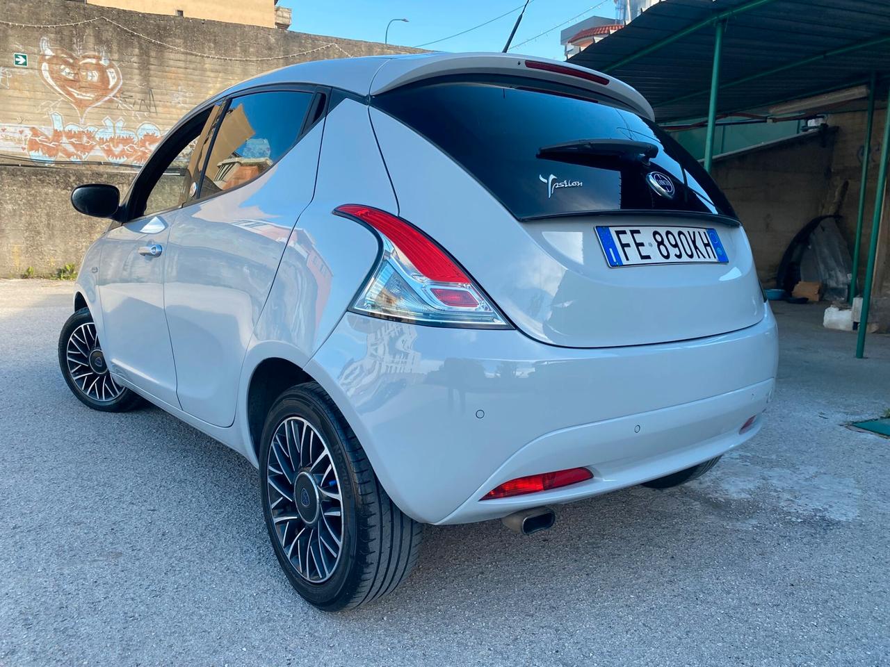 Lancia Ypsilon restyling 1.2 GPL 69 CV FULL OPT 2016