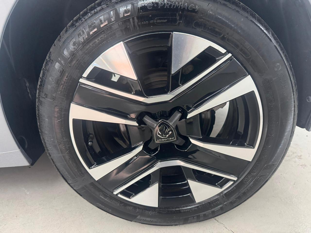 Peugeot 208 PureTech 100 Stop&Start 5 porte Allure