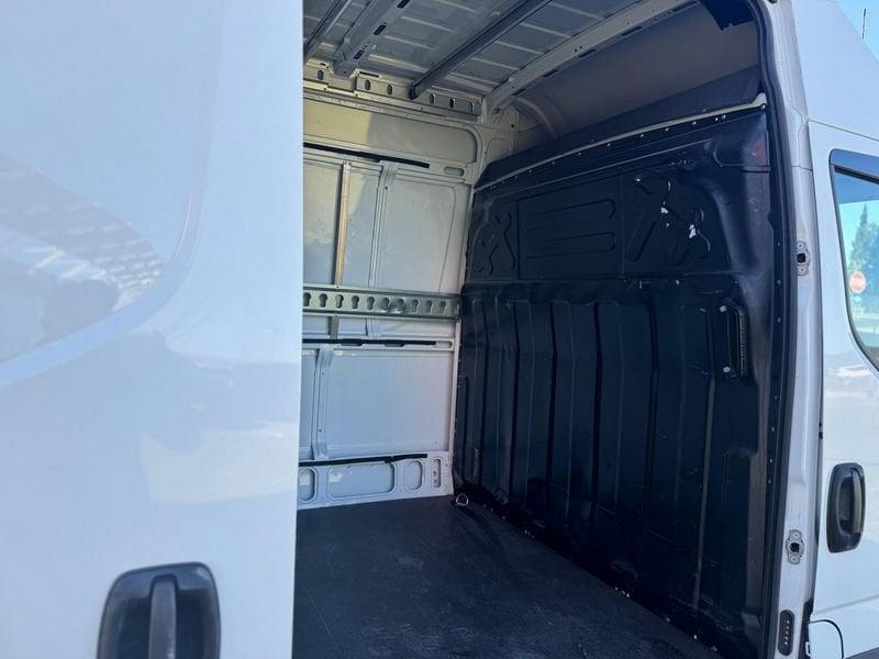 Iveco Daily Daily 35S14V 2.3 HPT PM-SL-TM Furgone PREZZO + IVA