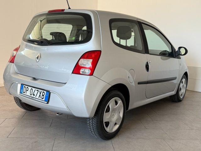 RENAULT Twingo 1.2 16V Initiale