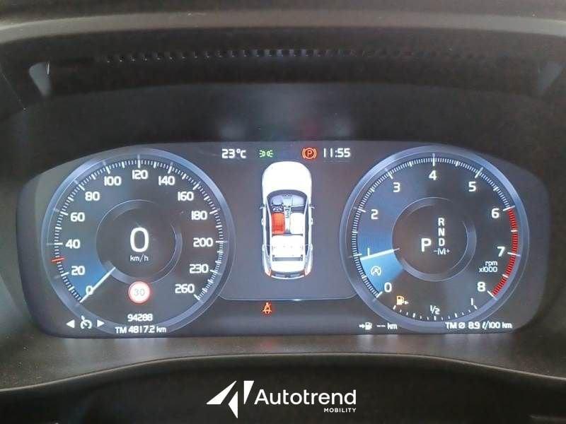 Volvo XC40 T2 129 CV Automatico Core N1 Autocarro