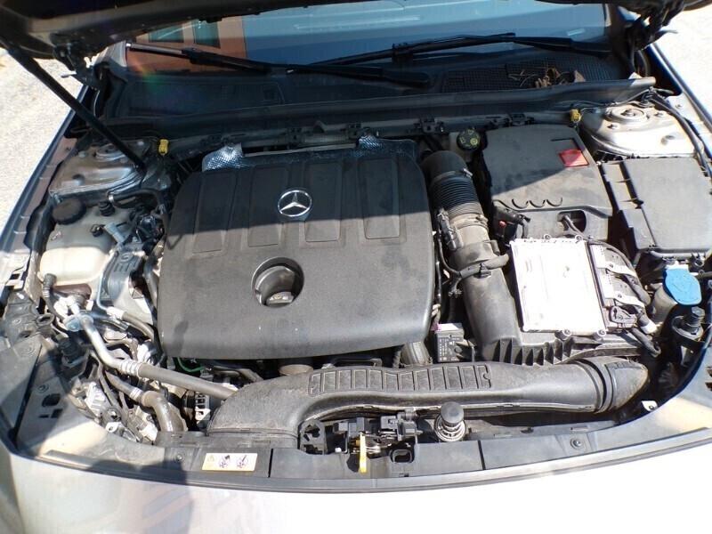 Mercedes-Benz A 180d Autom. *FULL OPT.* da VETRINA