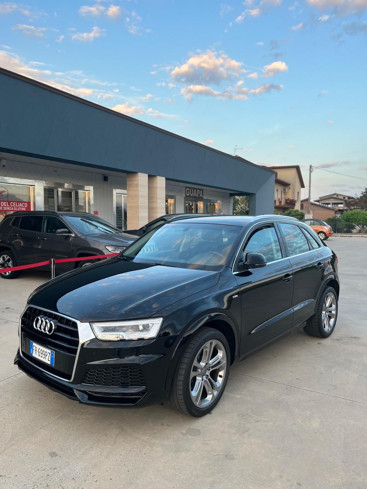 Audi Q3 2.0 TDI 120 CV Young