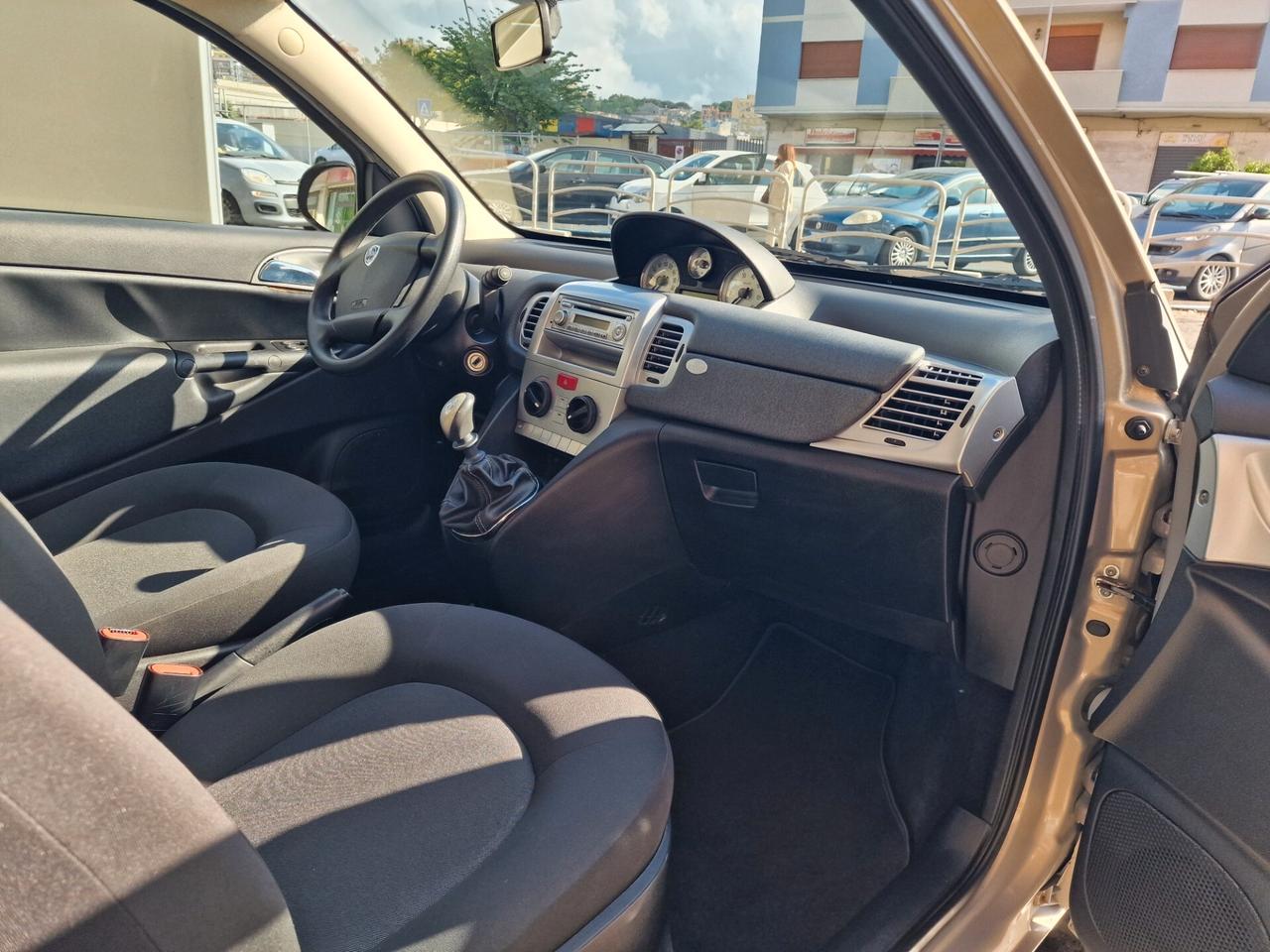 Lancia Ypsilon 1.2 69 CV Diva