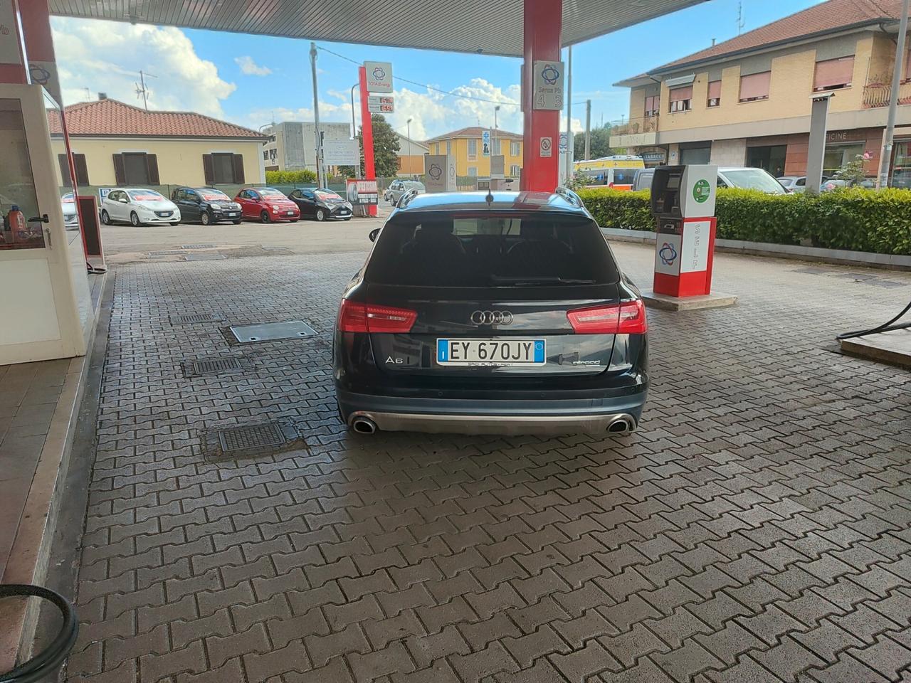 Audi A6 allroad QUATTRO anno 2015 promo