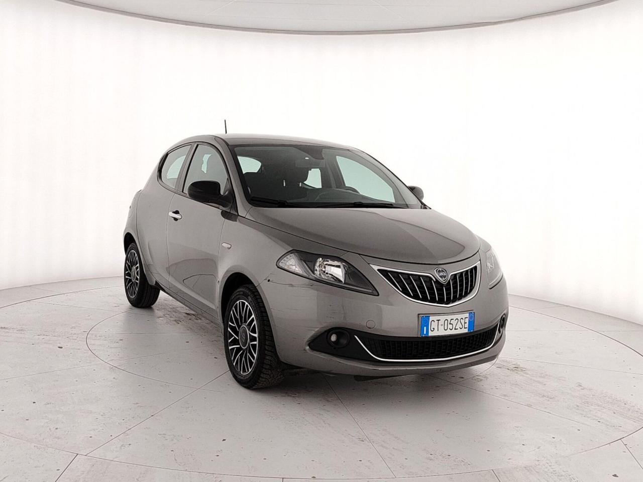 Lancia Ypsilon 1.0 FireFly 5 porte S&S Hybrid Platino
