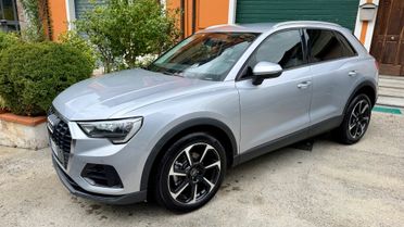 Audi Q3 35 TDI S tronic Business Advanced