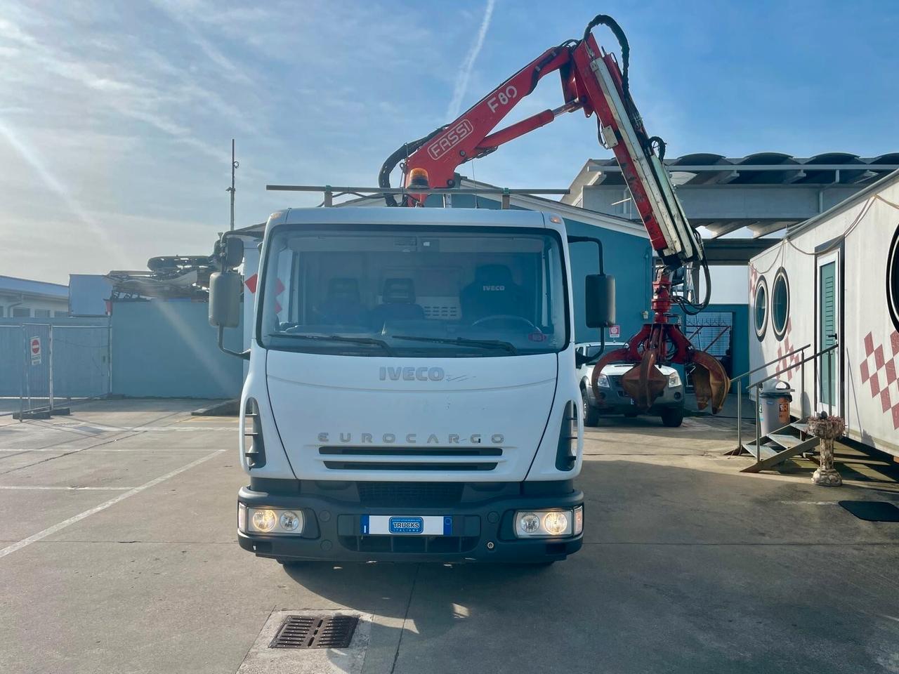 Iveco 100E18 - RIBALTABILE POSTERIORE CON GRU CARICATRICE FASSI F80 A.23