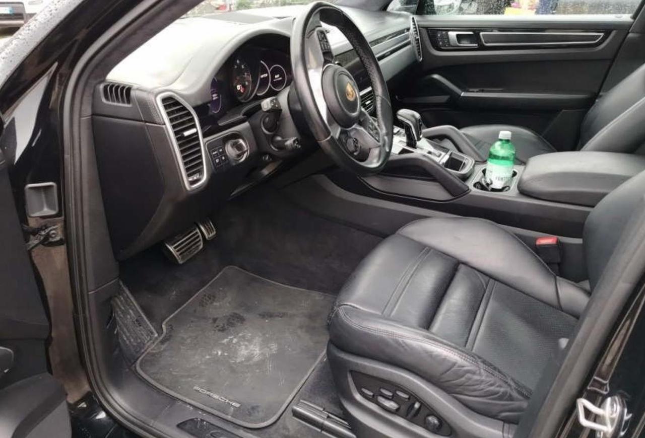 Porsche Cayenne Coupé 4.0 GTS iva esposta