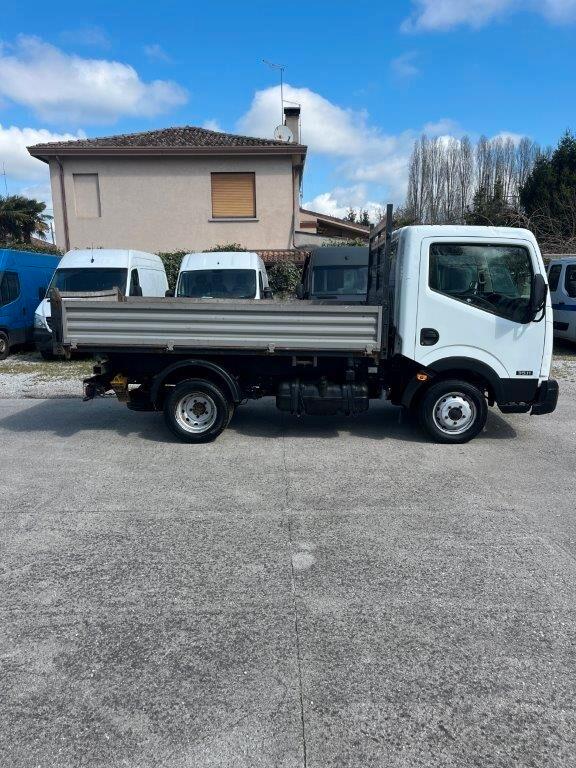 Nissan Cabstar Cassone Ribaltabile Trilaterale