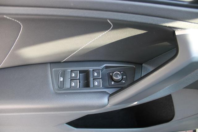 VOLKSWAGEN Tiguan 2.0TDI DSG 4MOTION R-Line IQLED-KAMERA